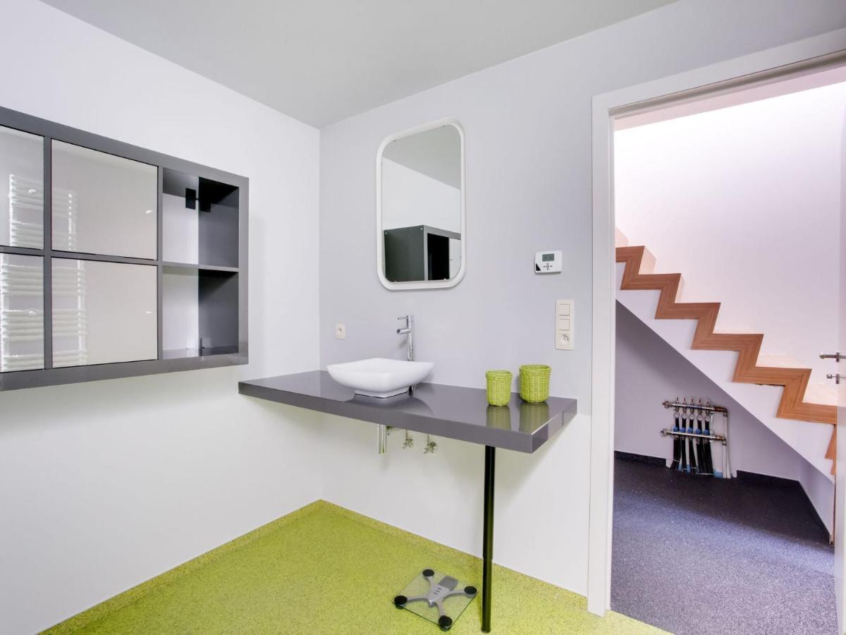 Modern Holiday Home In Scherpenheuvel With Infrared Sauna ภายนอก รูปภาพ